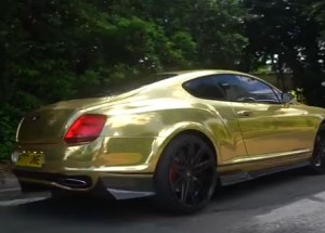 Za poměrně krátkou dobu si vydělal tento 19letý mladík na zlatý Bentley!