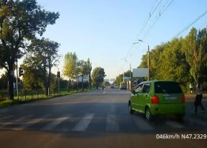 Za porušování předpisů a téměř zabití člověka na přechodu přišla rychlá odplata.