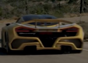 Tohle auto se má stát nejrychlejším vozem na planetě. Sledujte, jak jede kladivo na hypersporty!