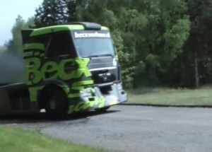 Jak driftuje kamion s výkonem až 1100 koní na Gymkhaně? Ken Block opět řádí!