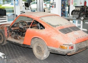 Legendární Porsche 901 našli v absolutně zuboženém stavu. Jak vypadá nyní?