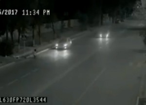 Záhadný duch zachycený na kameru zachránil život malé dívce