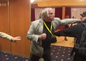 Ochranka Miloše Zemana napadla pěstmi novináře