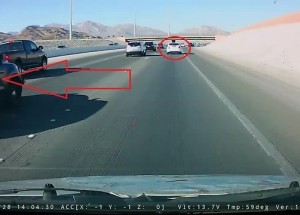 Bezohledného řidiče zasáhne okamžitá karma po nebezpečném řezání pruhů