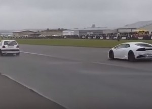 Sleeper car vs. sportovní vozy. Jak tohle dopadne?