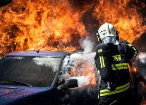 V Česku přibývá stále více požárů aut. Víme proč!