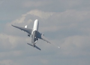 Airbus se odlepil od země neuvěřitelně přímým vzletem