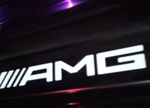 Neobvyklé osvětlení Mercedesu S63 AMG. Líbí se vám?