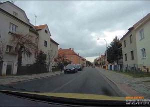 Takhle zpackat autoškolu, to snad ani nejde...