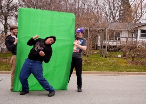 Jak přes zelené plátno vytvořit efekt srážky chodce s autem? Překvapivě je to jednodušší, než byste čekali