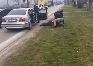 Pohotový policejní zásah. Kousek od hranic dopadli stíhané násilníky