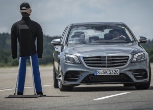 Jak je na tom umělá inteligence uvnitř Mercedesu-Benz třídy S?