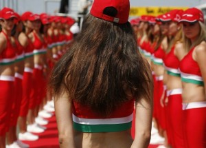 F1 se zbláznila! Atraktivní hostesky na startech končí, nahradí je děti