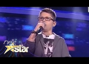 Freddieho Mercuryho nepřekoná nikdo. Když ale začal zpívat tento 10letý kluk, porotě vytryskly slzy!