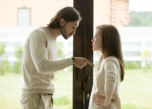 Deset ženských návyků a zlozvyků, které muže dovádí až na okraj šílenství!