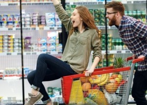 Nákupní vozík, výtahové tlačítko a dámská kabelka: Tyto věci jsou mnohem špinavější než záchodové prkénko