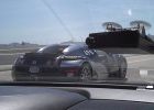 Řidič supersportu Bugatti Veyron hledal vyzyvatele. Co ale přišlo za chvíli rozhodně nečekal!