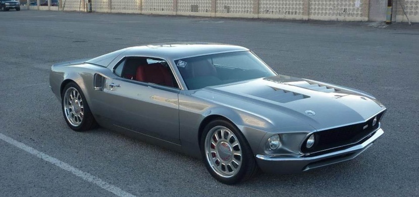 Upravený Mustang s motorem uprostřed má 850 koní! Vyroben byl jenom jeden a najdete ho i ve videohře